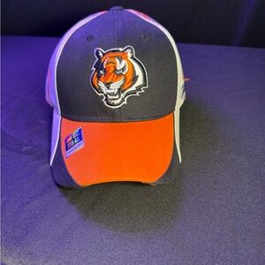 NFL/Reebok Cincinnati Bengals Orange and Black Cap NWT Stitched on Logo